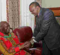 Uhuru Visits Moi at Nairobi Hospital