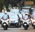 Placard-Carrying Man Arrested for Blocking Uhuru’s Motorcade in Nairobi