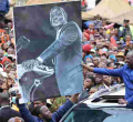Ruto Buys Artistic State House Model From Githurai Artists