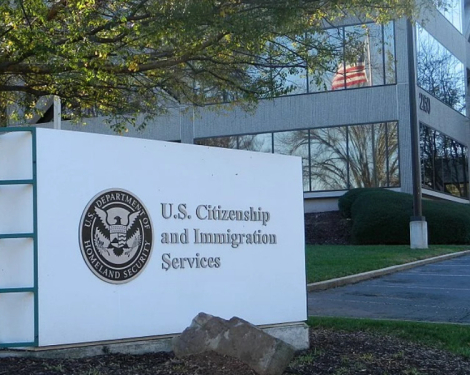 USCIS Introduces New Photo Rules for Green Card and Citizenship Applicants