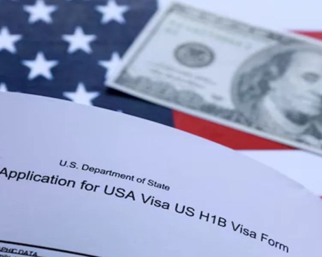 Laid-off H-1B Workers Face Rising Risk as USCIS Scrutinises B-1/B-2 Status Changes