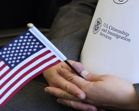 Green Card Holders Warned: Long Stays Abroad Could Lead to Loss of US Residency