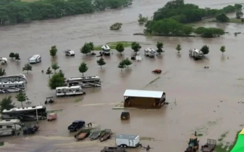 White House Calls Deadly Texas Floods ‘Act of God’ Amid Political Blame Game