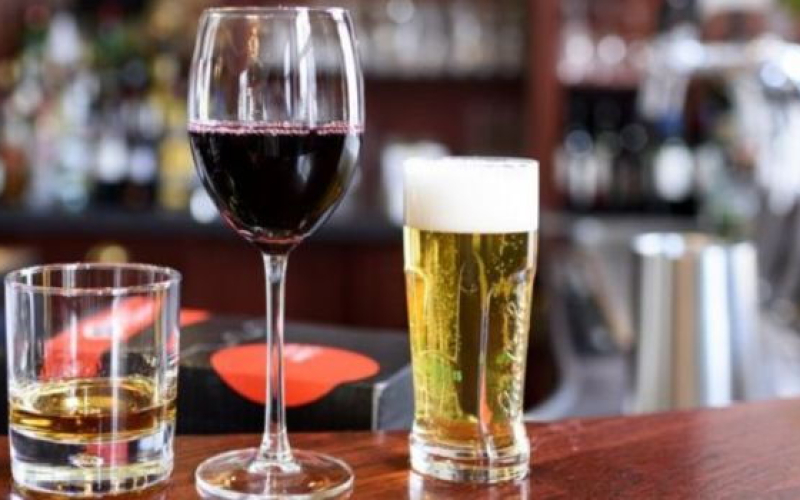 UK Issues Alcohol Safety Alert for Travellers to Kenya