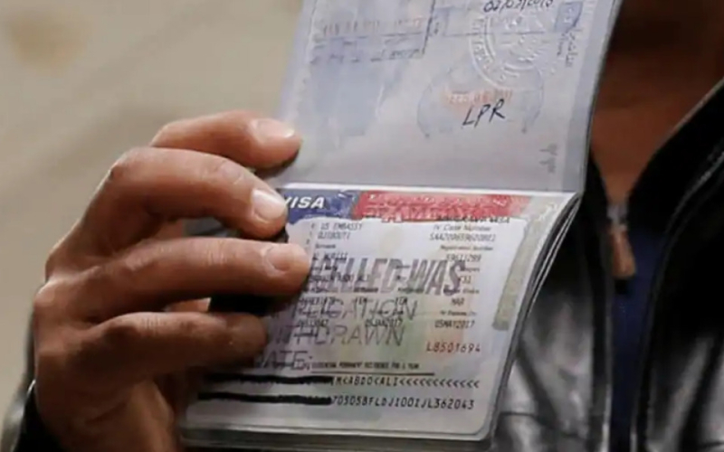 US Lawmaker Calls for Temporary Halt to Immigration as Deportations Rise