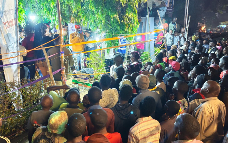 Murang’a Man Surpasses Truphena’s 72-hour Tree-Hugging Record, Draws Massive Crowd