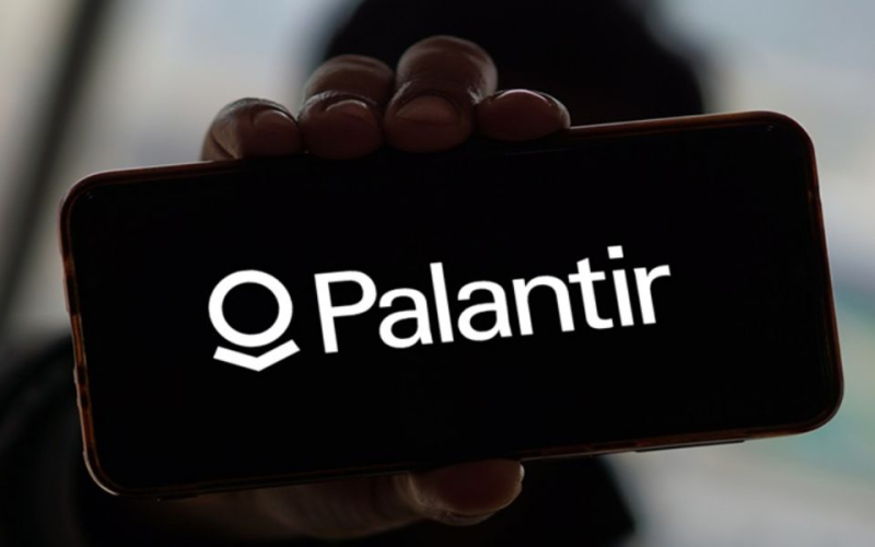 US Develops ‘ImmigrationOS’ to Speed Deportations as ICE Tech Strategy Raises Concerns