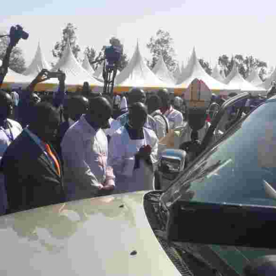 Deputy President William Ruto Gifts New Kisumu Archbishop Anyolo with Brand New Car