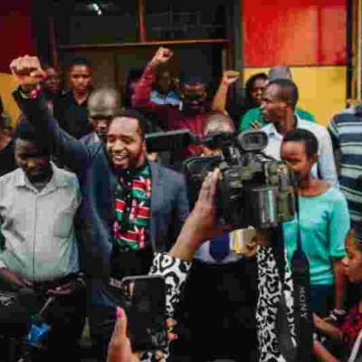 Activist Boniface Mwangi Released After Being Arrested for Allegedly ‘Organizing a Revolution’