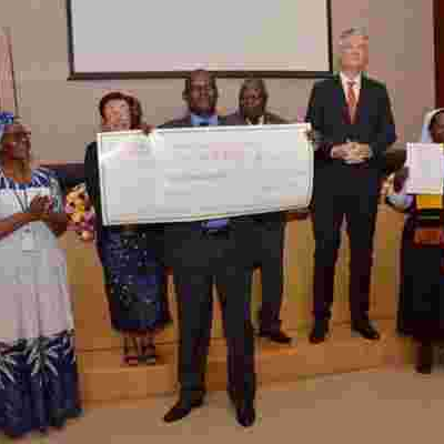 Kenyan Wins Inaugural AU Continental Teacher Prize 