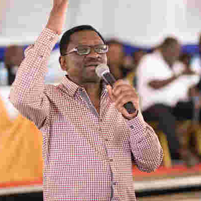 Kenyans Want Raila to Succeed Uhuru, Senator Orengo Says