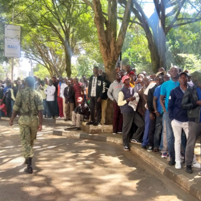 Kenyans Turn Out in Large Numbers to View Moi’s Body