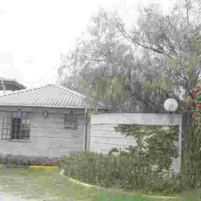 700 Kenyan Youths Busted Holding Political Meeting at Maanzoni Lodge Amid Covid-19 Pandemic 