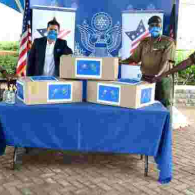 US Donates 40,000 Facemasks to Kenyan Border Police 