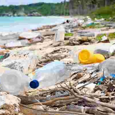 Kenya Bans Single-Use Plastics in Protected Areas