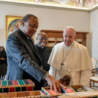 Uhuru Becomes First Kenyan President to Visit the Vatican Palace, Meets Pope Francis 