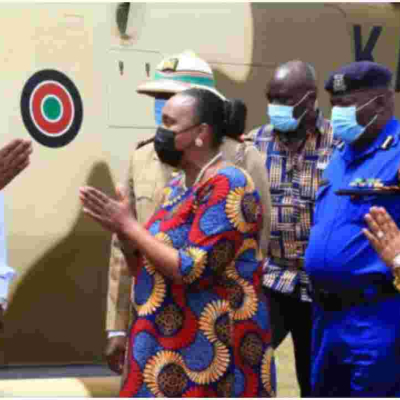 Uhuru Begins Four-Day Tour of Central Kenya