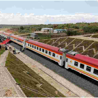 Nairobi-Mombasa SGR Train Makes Emergency Stop over Mysterious Bag Abandoned on the Tracks 