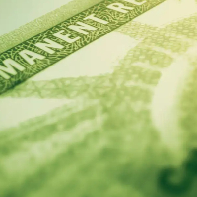 Green Card 5 Critical Privacy Strategies for Green Card Holders at US Airports