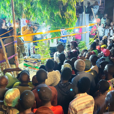 Murang’a Man Surpasses Truphena’s 72-hour Tree-Hugging Record, Draws Massive Crowd