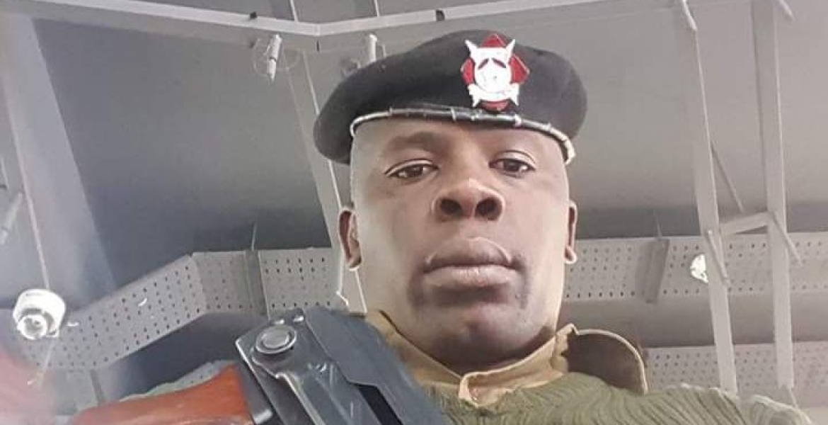 Brave Kenyan Policeman Videotaped Capturing Two Suspected Robbers in Nairobi Earns Praise [VIDEO]