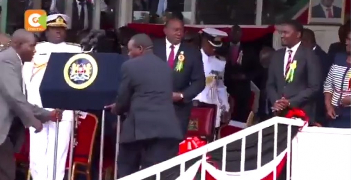 President Uhuru Caught on Camera Warning CS Mwangi Kiunjuri in Kikuyu [VIDEO]