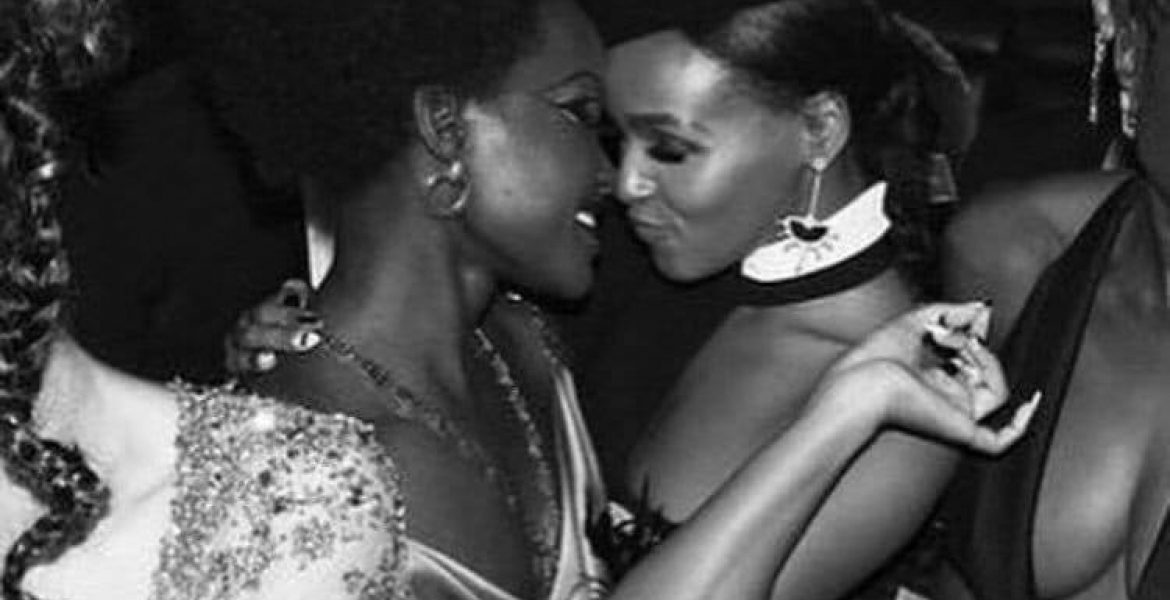 After Getting Cozy Us Singer Janelle Monae Dances With Her Queen