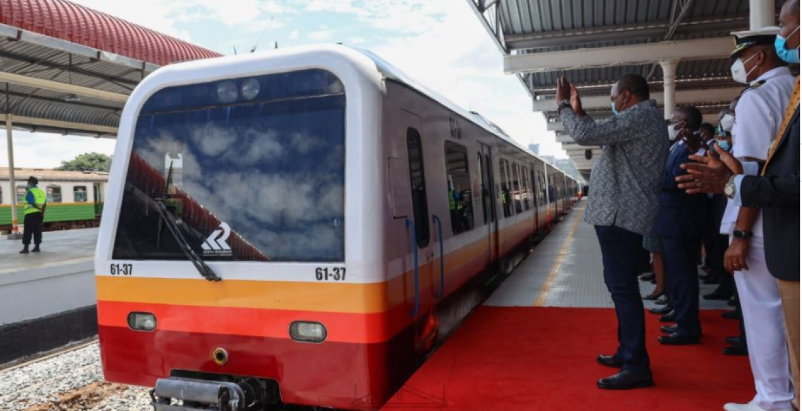 Uhuru Launches New Nairobi Commuter Rail Service