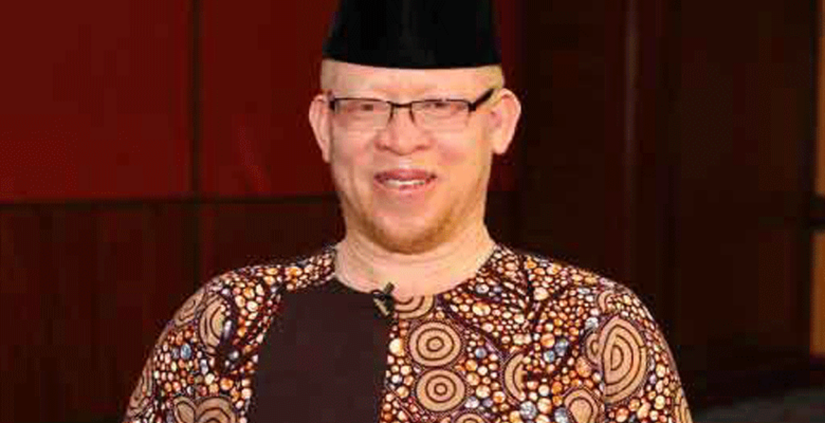 Government Spokesman Isaac Mwaura Government Offers Expedited Passport Option for Kenyans in Urgent Need of 34-page Passports