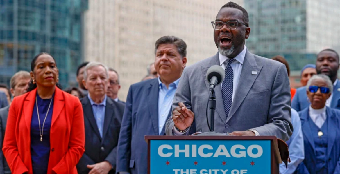 Chicago Mayor Issues Order Opposing Federal Immigration Raids