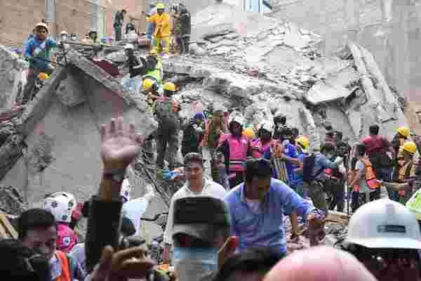 High Magnitude Earthquake Kills Over 200 People in Mexico
