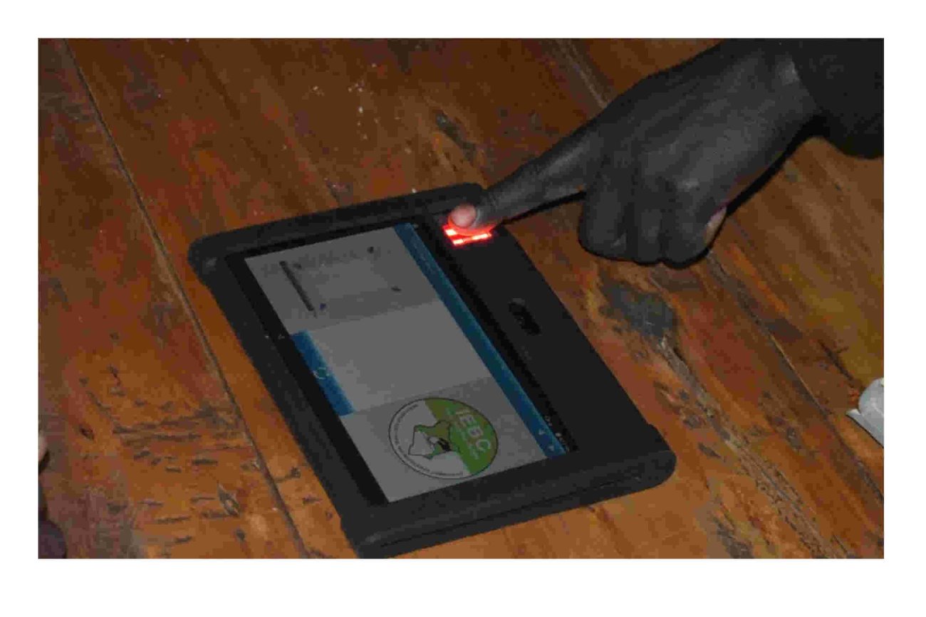 IEBC Defends Decision to Scrap Use of Manual Voter Register for 2022 Elections