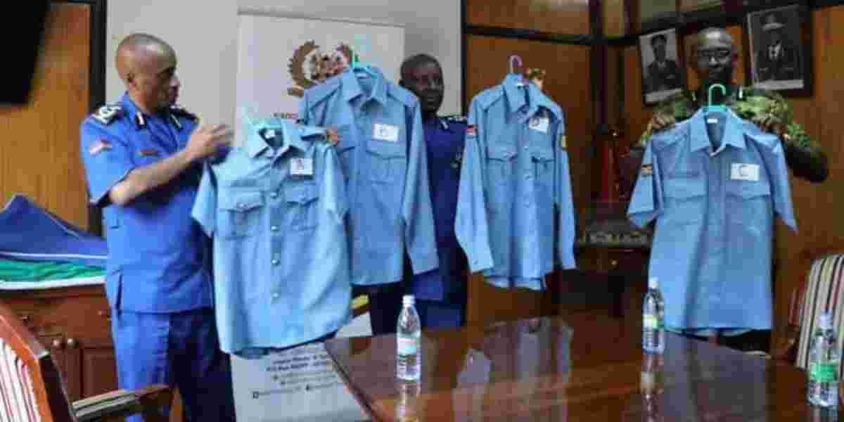 Police Invite Public Opinion on Proposed Changes in Uniform