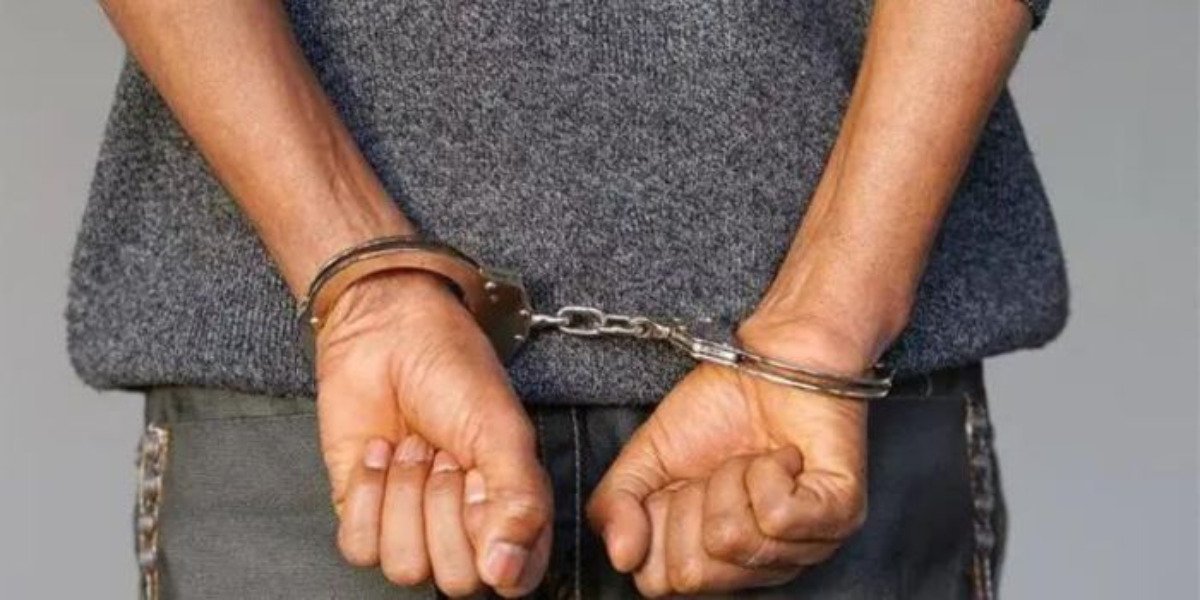 Kenyan Woman Arrested in Mumbai Airport for Cocaine Smuggling