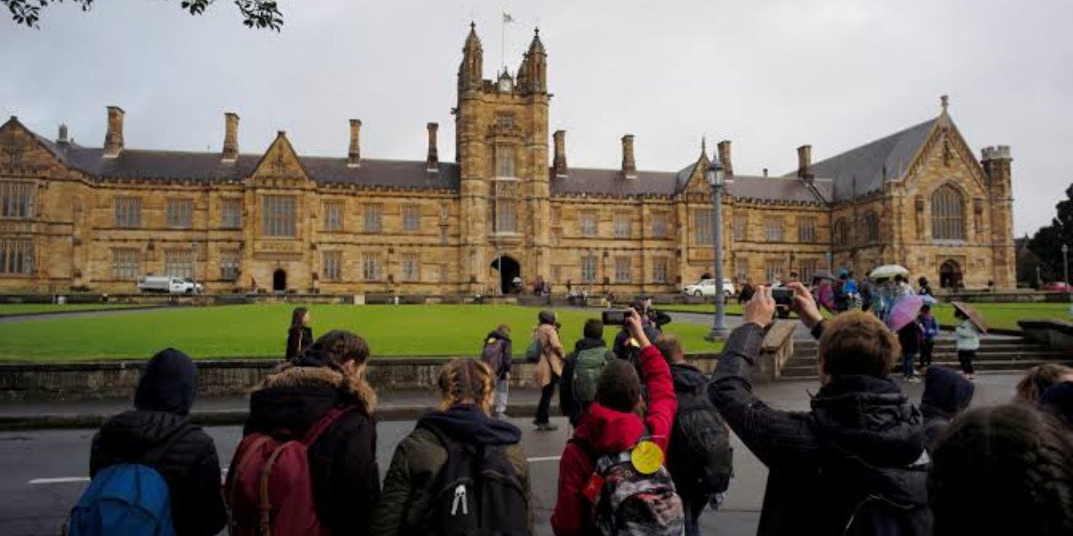 Australia Blocks Many Temporary Visa Holders from Switching to Student Visas