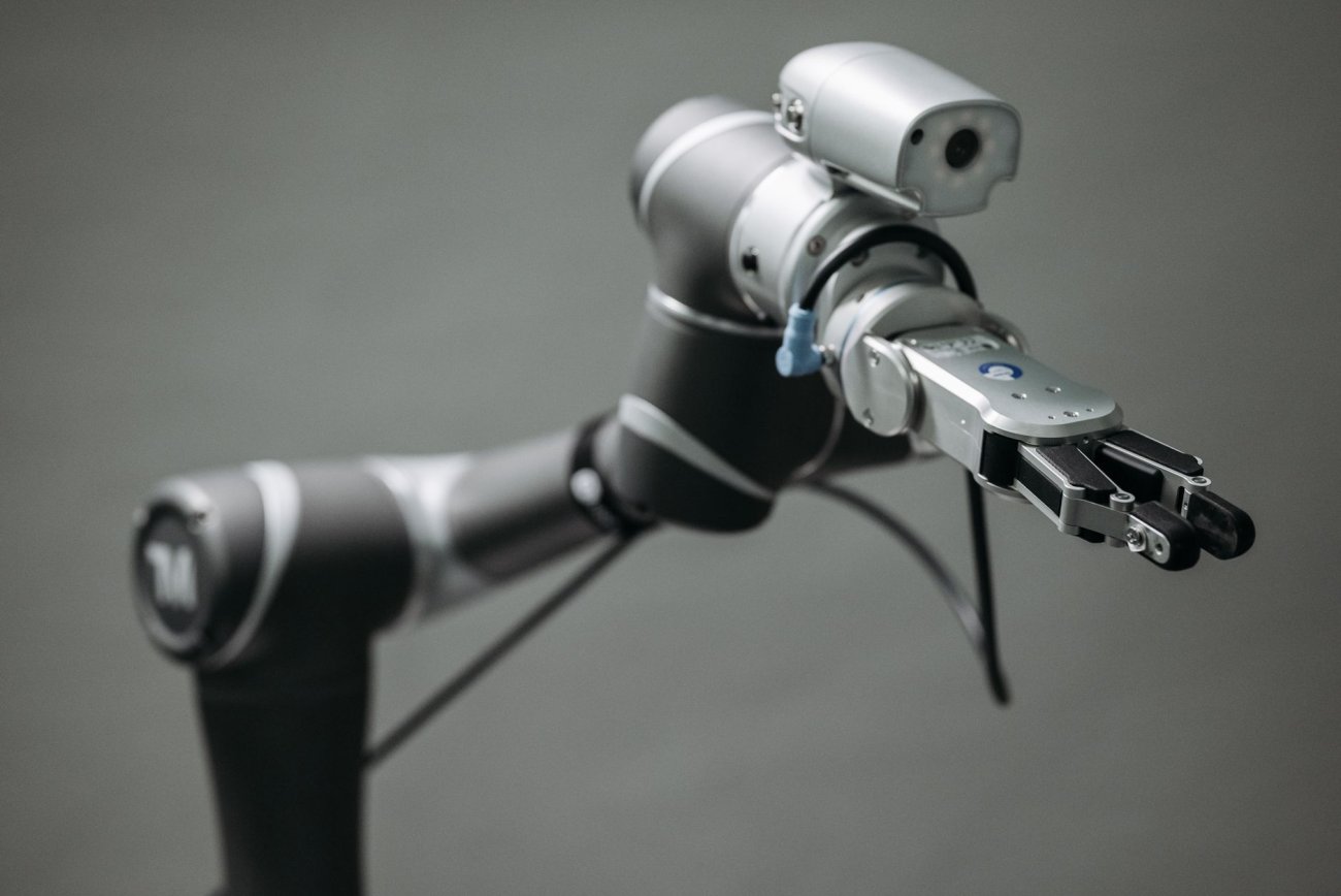 US Government Halts Anthropic's AI Tool Over Security Concerns
