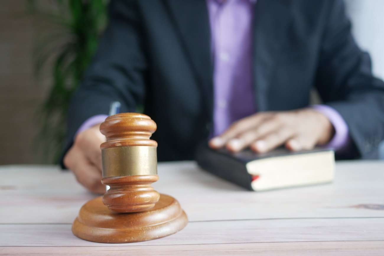 Judge certifies fresh bid to jail Sakaja, Charles Kerich over Sh76.7m debt as urgent