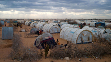 Kenya Gov't Orders Closure of Daadab Refugee Camp