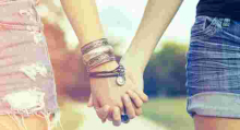 Angry Residents Frogmarch Suspected Kenyan Gay Couple to Police Station