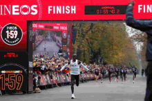 Kenya’s Eliud Kipchoge Hailed for Breaking Sub-2-Hour Marathon Mark