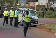 Daring Kenyan Man Snatches Bribe Money from Traffic Cops Along Busy Highway, Escapes into the Bush
