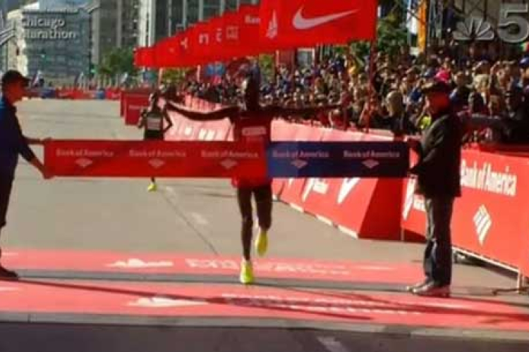 Kenyans Dominate Chicago Marathon As Abel Kirui and Florence Kiplagat Win Men's and Women's Races Respectively