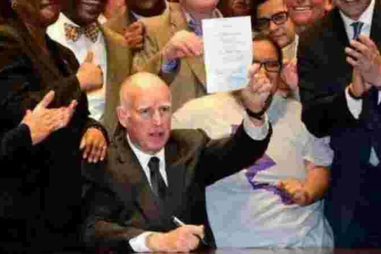 California Governor Signs 'Sanctuary State' Bill in Response to Trump's Immigration Policy