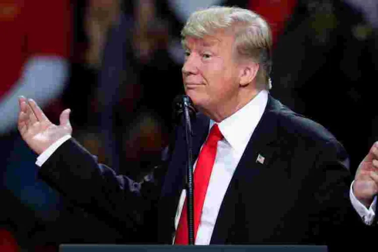 Trump: Nigerians Don't Return to their "Huts" after Setting Foot in the US