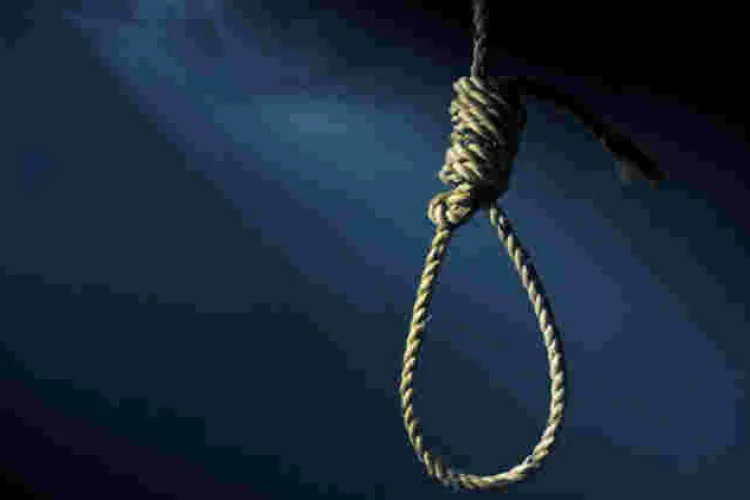 Young Nairobi Lady Hangs Herself Hours after Posting Suicide Note on Facebook