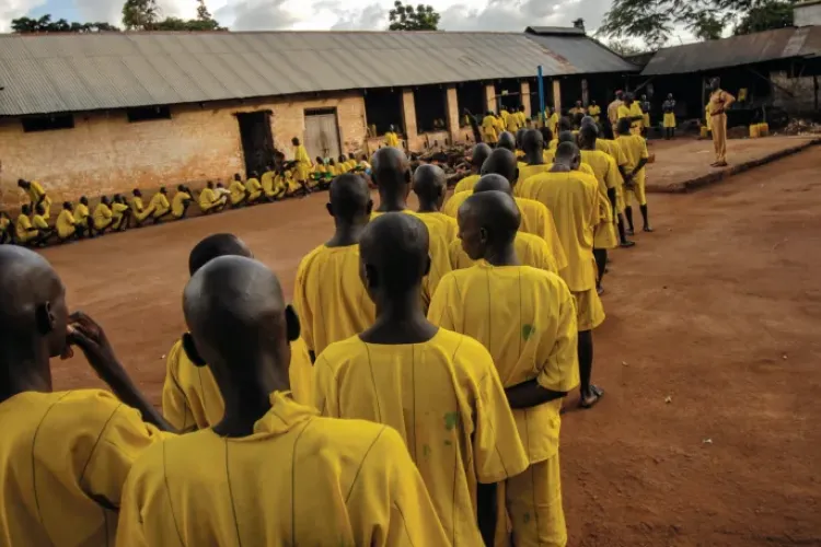 Police Launch Search After 219 Naked Prisoners Break Out of Jail in Uganda