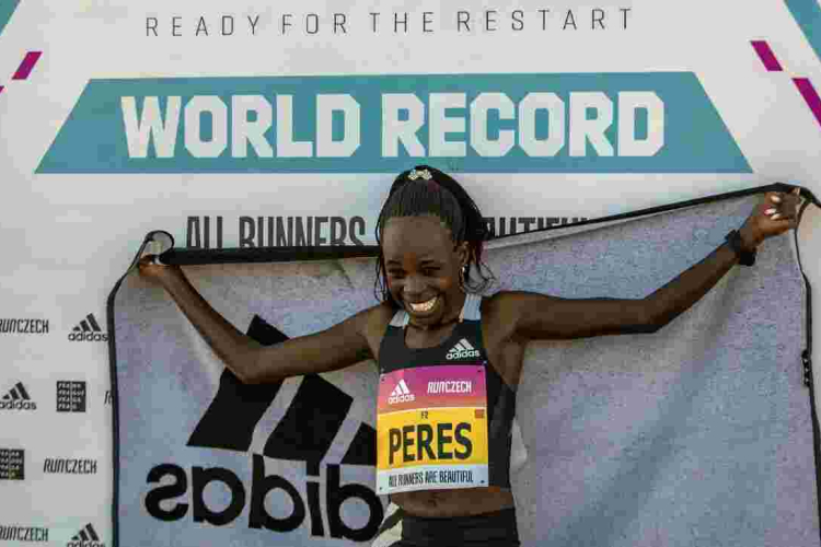 Kenya’s Peres Jepchirchir Breaks Women’s Half Marathon World Record 