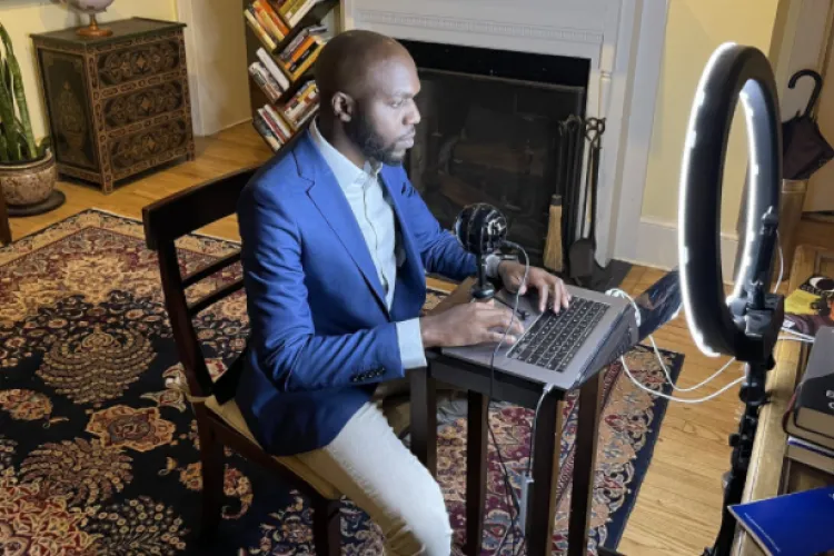 Kenyan Journalist Larry Madowo Delivers Lecture at Canada’s Carleton University 
