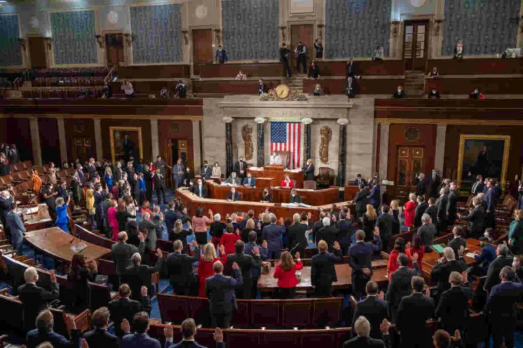 US House of Representatives Passes Bill that Offers Green Cards, Pathway to Citizenship for 2.5 Million Immigrants