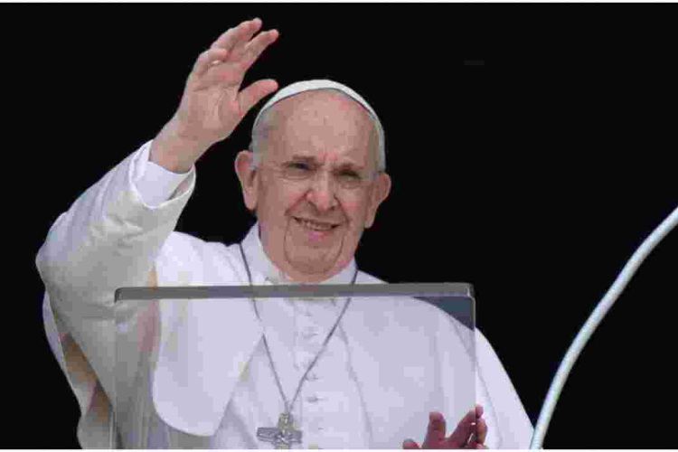 Italian Police Seize Envelope Containing Bullets Sent to Pope Francis  
